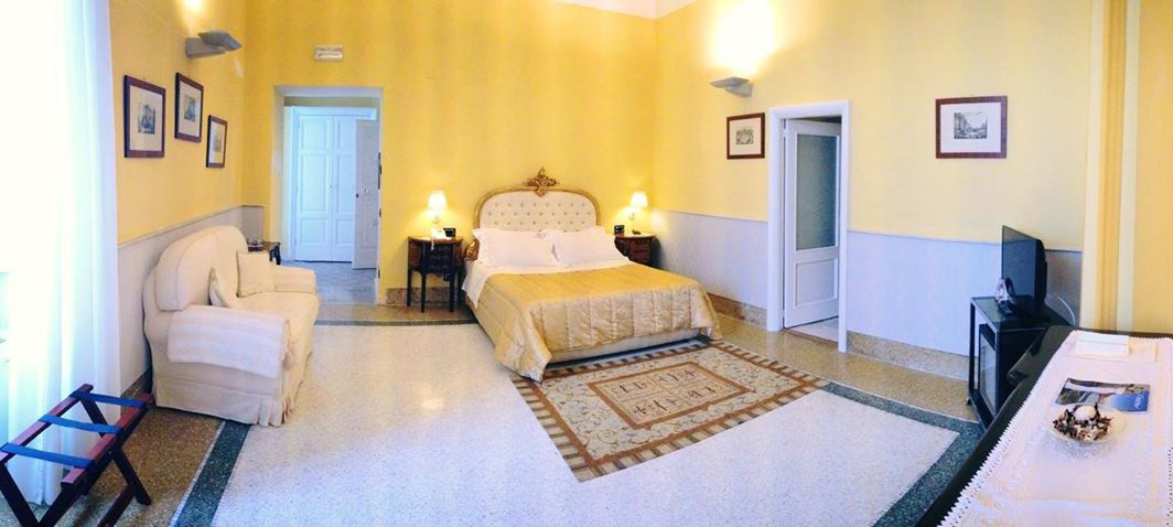 Royal_Suite_a_pompei_Hotel_villa_signorini